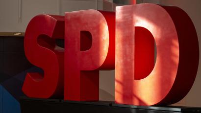 Symbolbild: Stefan Puchner
Mehr Schatten als Licht: Die SPD im Landkreis Schwandorf muss bei der Kreistagswahl schmerzhafte Verluste hinnehmen.