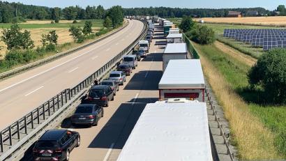 Symbolbild: Gabi Schönberger
In unserem Verkehrsticker gibt es die aktuellen Informationen zu Stau, Umleitungen und Baustellen.