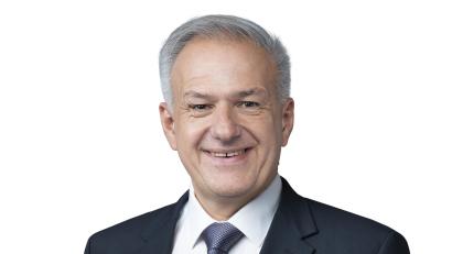 Bild: Bewegter Blick Agentur für Film und Kommunikation GmbH
Roland Grillmeier, CSU (Listenplatz 1), Mitterteich, 31.035 Stimmen. Falls Grillmeier bei der Stichwahl Landrat wird, rücken entweder Sandra Dostler oder Markus Scharnagl nach; weil die beiden die gleiche Stimmanzahl haben, würde das Los entscheiden.