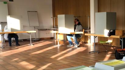 Symbolbild: Hirsch
Nicht alle Gewählten können oder wollen in einen Gemeinde- oder Stadtrat einziehen. In Altendorf verliert womöglich die Kandidatin mit dem zweitbesten CSU-Ergebnis wegen eines Amtshinderungsgrundes ihren Sitz.