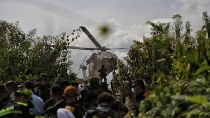 Bild: Álvaro Tavera/colprensa/dpa
Kolumbiens Polizei hat nahe der Grenze zu Ecuador mehr als eine Tonne Kokain in einem Drogenlabor beschlagnahmt. (Archivbild)