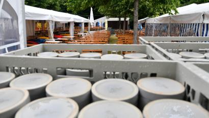 Archivbild: Petra Hartl
Dieses Jahr betreibt die Brauerei Bischofshof ihr Zelt beim Mariahilfbergfest wie gewohnt – konkrete Pläne wie es nach der Übernahme durch Schneider Weisse abläuft, gibt es noch nicht.