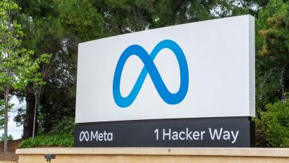 Bild: Andrej Sokolow/dpa
Meta legt sich nun auch ein soziales Netzwerk für autonome KI-Programme zu. (Archivbild)