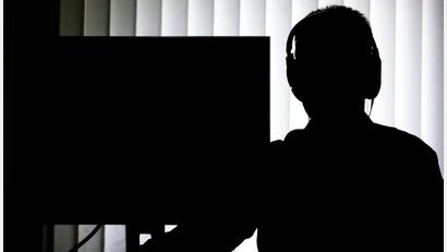 Bild: Christian Charisius/dpa
Die Sicherheitsbehörden sollen für bestimmte Zwecke Daten mit Hilfe von Künstlicher Intelligenz auswerten dürfen. (Symbolbild)