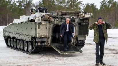 Bild: Soeren Stache/dpa
Kanzler Merz und Kanadas Premier gemeinsam bei der Übung „Cold Response“.