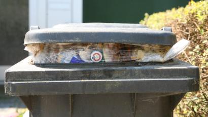 Symbolbild: Wolfgang Steinbacher
In Schwandorf ist die Mülltonne eines 44-Jährigen geklaut worden. Er fand sie wieder – allerdings ohne Aufkleber.