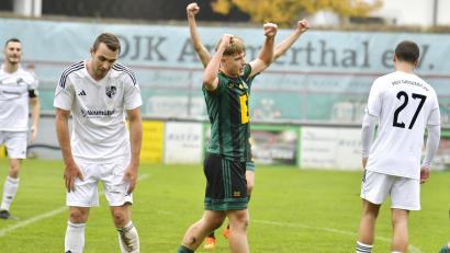 Bild: Hubert Ziegler
Ammerthals Simon Pirner (Mitte) bejubelt einen Treffer. Am Samstag geht es für die DJK gegen den FC Eintracht Münchberg.