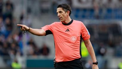 Bild: Heiko Becker/dpa
Deniz Aytekin kritisiert den Umgang mit den Schiedsrichtern. (Archivbild)