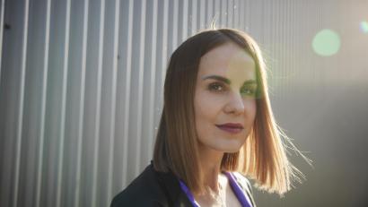 Bild: Sophia Maier
Kriegsreporterin Sophia Maier ist in internationalen Krisen- und Kriegsgebieten unterwegs, aufgewachsen ist sie in Weiden.