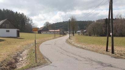 Bild: pi
Am Ende von Hinterbrünst in Richtung Brünst und "Drei Tannen" beginnen die Arbeiten.