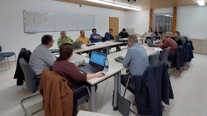 Bild: mfh
Eine halbe Stunde dauerte der öffentliche Teil der Gemenderatssitzung im Rathaus in Eschenfelden. Ausnahmslos waren positive Meinungen, Stellungnahmen und Fertigstellungsmeldungen zu hören.