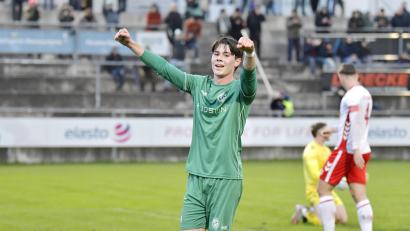 Archivbild: Hubert Ziegler
Konstantin Plankl erzielte sechs Minuten vor dem Ende den Siegtreffer für die DJK Gebenbach.