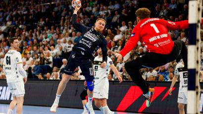 Bild: Frank Molter/dpa
Simon Pytlick spielte mit der SG Flensburg-Handewitt das 116. Derby gegen den THW Kiel. (Archivbild)