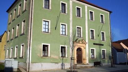 Bild: jma
Das Haus der Heimat in Pressath soll noch in diesem Jahr saniert werden.