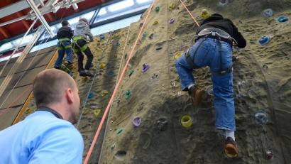 Bild: Kunz
Heißbegehrt bei den Kindern war die Kletterwand bei der Feier zum 125. Jubiläum der DAV-Sektion Weiden.