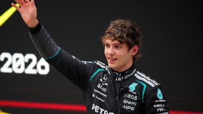 Bild: Vincent Thian/AP/dpa
Kimi Antonelli gewinnt in Shanghai sein erstes Formel-1-Rennen.