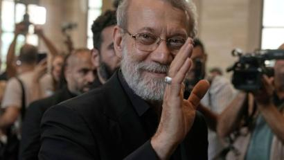 Bild: Bilal Hussein/AP/dpa
Der Iran bestätigt den Tod des Generalsekretärs des Nationalen Sicherheitsrates, Ali Laridschani. Foto Archiv