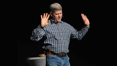 Bild: Christian Endt
Bernd Hackl mit seinem Bühnenprogramm "Ohne Brems` und Lenkung!"