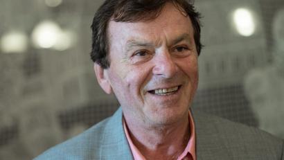 Archivbild: Hendrik Schmidt/dpa
Der tschechische Schauspieler Pavel Travnicek ist vielen als Prinz aus „Drei Haselnüsse für Aschenbrödel“ bekannt.