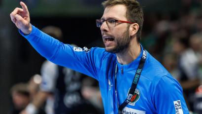 Bild: Andreas Gora/dpa
Jaron Siewert möchte künftig wieder als Handball-Trainer arbeiten. (Archivbild)