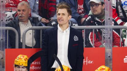 Bild: Christoph Reichwein/dpa
Bremerhavens Trainer Alexander Sulzer. (Archivbild)