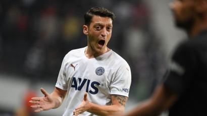 Bild: Arne Dedert/dpa
Acht Jahre nach seinem DFB-Rücktritt polarisiert Mesut Özil immer noch. (Archivbild)