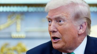 Bild: Alex Brandon/AP/dpa
Trump schließt Einsatz von Bodentruppen im Iran nicht aus.