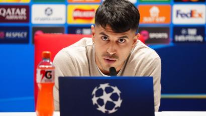 Bild: Bradley Collyer/PA Wire/dpa
Leverkusens Exequiel Palacios will sich vom FC Arsenal nicht beeindrucken lassen.