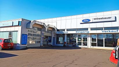 Bild: fpoz
Das Aus für das Autohaus Mössbauer in Waldershof ist beschlossene Sache. Grund und Boden sowie die Gebäude sind verkauft.
