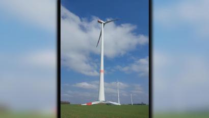 Bild: Reinhard Buchberger
Im Bürgerwindpark Berching ist ein Rotorblatt eines Windrades zu Boden gestürzt. Die Ursache ist noch unklar.