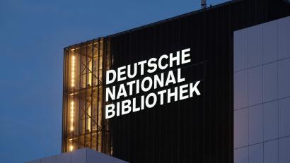 Bild: Sebastian Willnow/dpa
Die Deutsche Nationalbibliothek in Leipzig sollte einen fünften Erweiterungsbau bekommen (Archivbild).