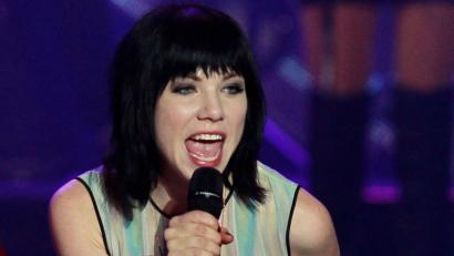 Bild: Fazry Ismail/EPA/dpa
Carly Rae Jepsen landete 2012 mit „Call Me Maybe“ einen Welthit. (Archivbild)
