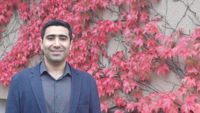 Archivbild: Jana Matisowitsch/Diakonie Rummelsberg
2018 kam Mehrab Zarei als Flüchtling nach Deutschland. Seine Glaubensüberzeugung zwang ihn zur Flucht. Im Iran lebte er als Christ, wenn auch heimlich und ungetauft.