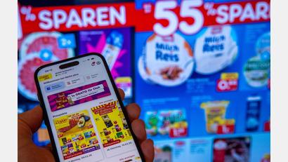 Bild: Jens Büttner/dpa
Discounter Netto bietet Kunden in seiner App zusätzliche Rabatte an.