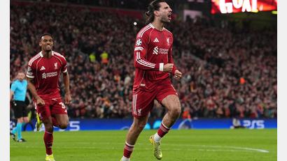 Bild: Martin Rickett/PA Wire/dpa
Dominik Szoboszlai brachte den englischen Meister mit seinem Treffer in die Spur.