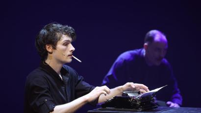 Bild: Karl-Josef Hildenbrand/dpa
Das Musical „Die Weiße Rose“ zeigt die Entwicklung der meist jungen Menschen, die mit Flugblättern und Aktionen die Verbrechen der Nationalsozialisten anprangerten. (Archivbild)