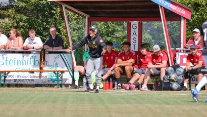 Bild: Dieter Jäschke
Turan Bafra in Rage: Der Grafenwöhrer Trainer ärgert sich über die vielen Transfers von der SV Grafenwöhr zur SpVgg Trabitz.