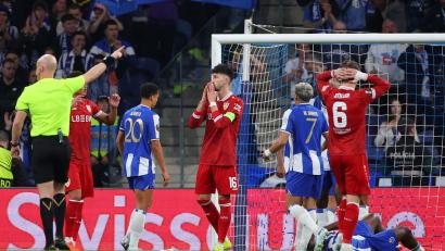 Bild: Luis Vieira/AP/dpa
Bitterer Abend: Der VfB scheidet in Porto aus.