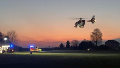 Bild: PI Auerbach i. d. OPf, POM Trenz
Am Donnerstagnachmittag kam es auf der Neuhauser Straße in Auerbach zu einem Verkehrsunfall mit einer verletzten Person. Der Rettungshubschrauber war im Einsatz.