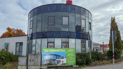 Bild: Wolfgang Steinbacher
Den zylinderförmigen Bau hatte das Büro von Architekt Werner Hedrich aus Sulzbach-Rosenberg entworfen. Gebaut wurde das Gebäude 2007-2008.