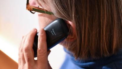 Symbolbild: Bernd Weißbrod/dpa
22 versuchte Callcenterbetrüge registrierte die oberfränkische Polizei allein am Mittwoch, doch ein mutmaßlicher Täter konnte auf kuriose Weise überführt werden.