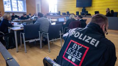 Bild: Armin Weigel/dpa
Im Prozess um die gewaltsame Flucht von vier Straftätern aus dem Bezirkskrankenhaus Straubing ist das Urteil gesprochen worden. (Archivbild)
