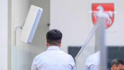 Bild: Julian Stratenschulte/dpa
Nach langem Prozess: Staatsanwalt wird wegen Geschäften mit einer Drogenbande verurteilt. (Archivbild)