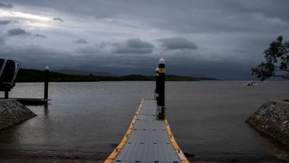 Bild: Brian Cassey/AAP/dpa
Der Zyklon „Narelle“ fegte mit Böen von bis zu 270 Kilometern pro Stunde über die Kap-York-Halbinsel.