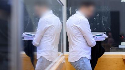 Bild: Julian Stratenschulte/dpa
Ein Staatsanwalt verrät Interna an Drogenbosse - und wird dafür verurteilt. (Archivbild)