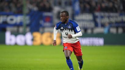 Bild: Marcus Brandt/dpa
Nach seiner Alkoholfahrt musste HSV-Profi Jean-Luc Dompé eine Strafe zahlen. (Archivbild)