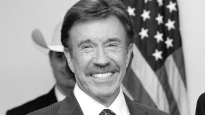 Archivbild: Tony Gutierrez/AP/dpa
Chuck Norris ist tot.
