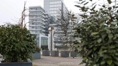 Bild: Daniel Löb/dpa
Das Rathaus in Erlangen ist künftig in CSU-Hand. (Archivbild)