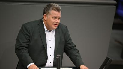 Bild: Niklas Graeber/dpa
Der SPD-Abgeordnete Carsten Träger war umweltpolitischer Sprecher seiner Fraktion und Parlamentarischer Staatssekretär im Bundesumweltministerium. (Archivbild)