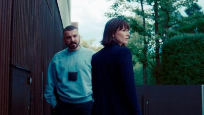 Bild: Rick Ostermann/ARD Degeto Film/dpa
Je tiefer Hamza Kulina (Edin Hasanovic) und seine Kollegin Maryam Azadi (Melika Foroutan) in den Fall eintauchen, desto mysteriöser wird dieser.